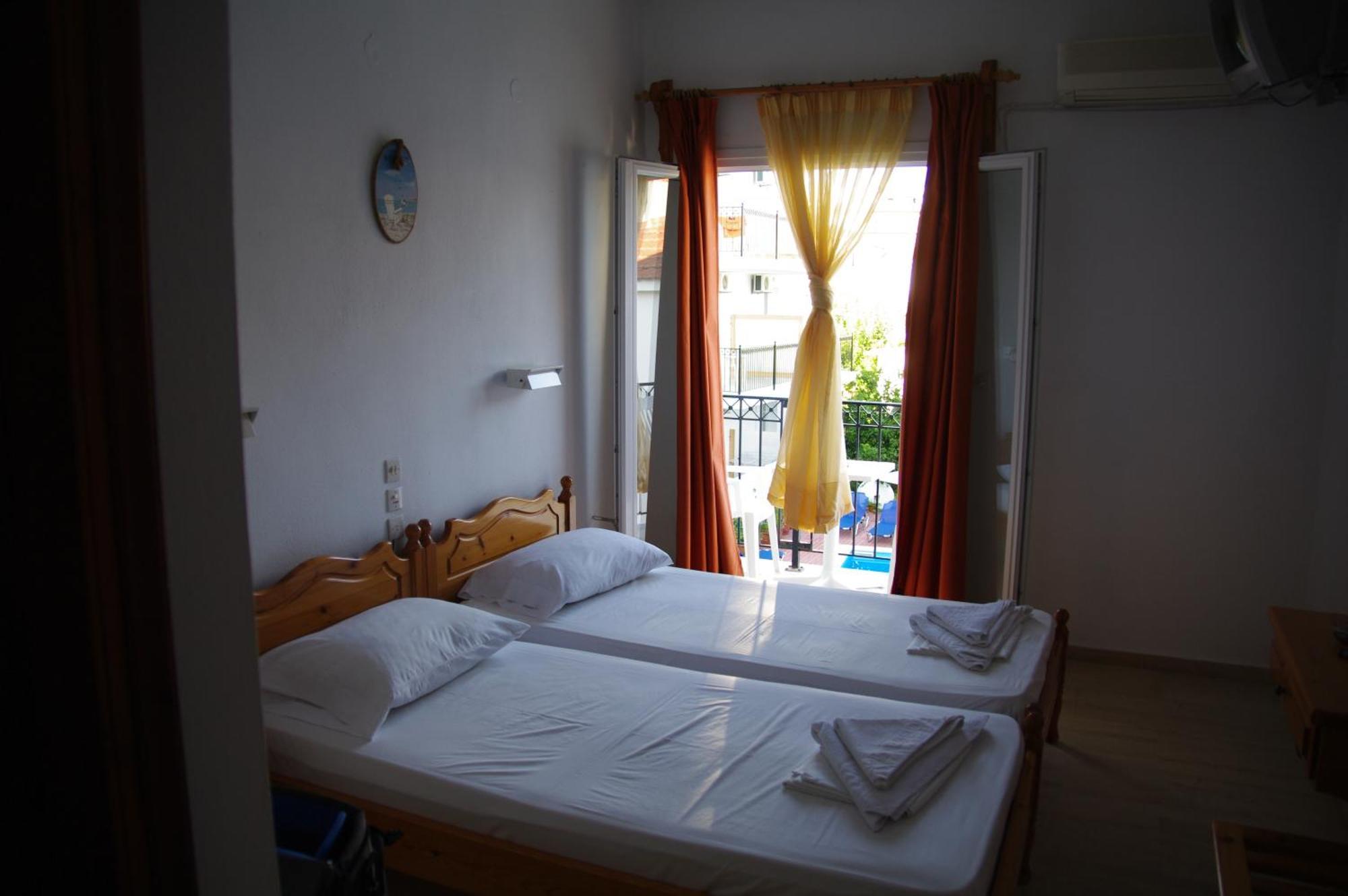 Hotel Marlton Скиатос Екстериор снимка