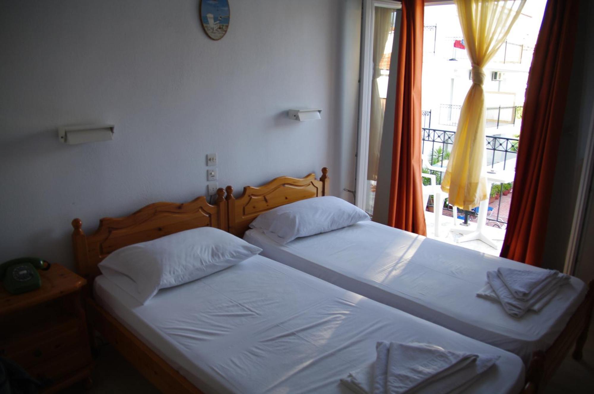 Hotel Marlton Скиатос Екстериор снимка